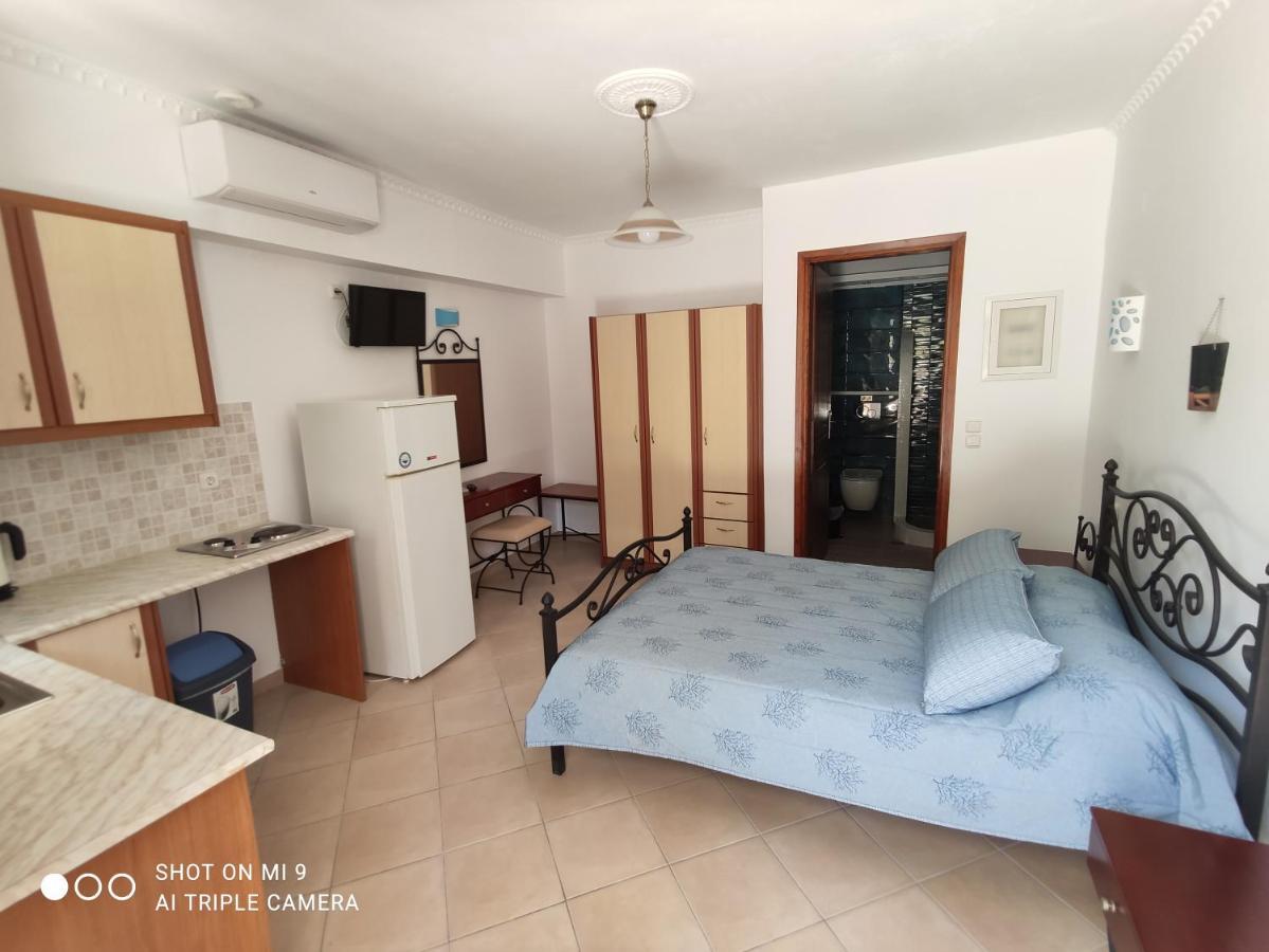 Leonidas Apartments Kamári Kültér fotó