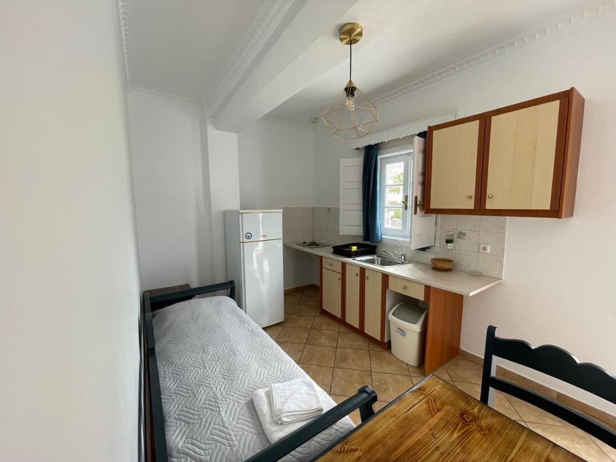 Leonidas Apartments Kamári Kültér fotó