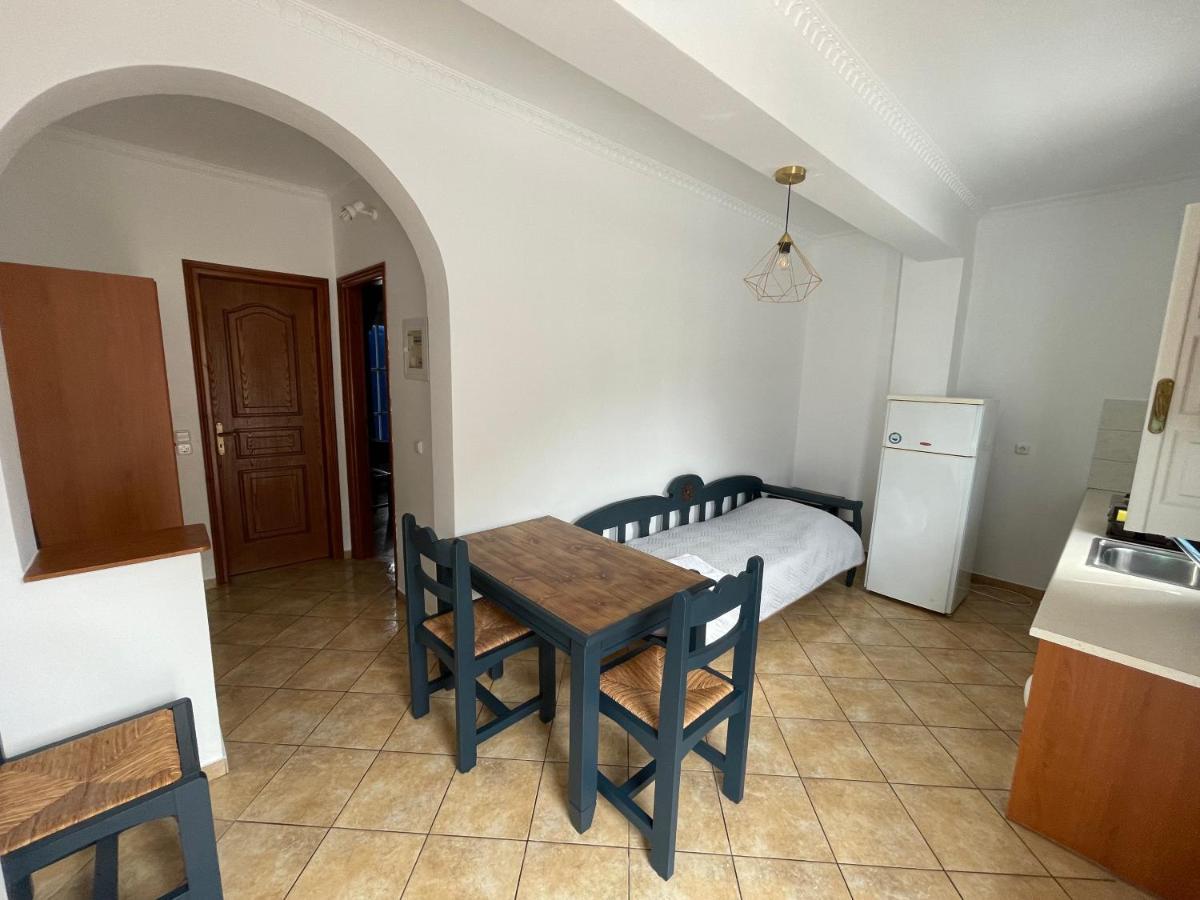 Leonidas Apartments Kamári Kültér fotó